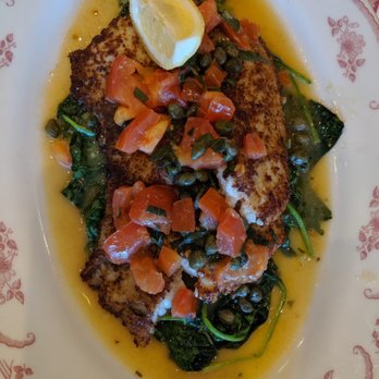 Maggiano's - Italian Near Me - Friendswood, Texas