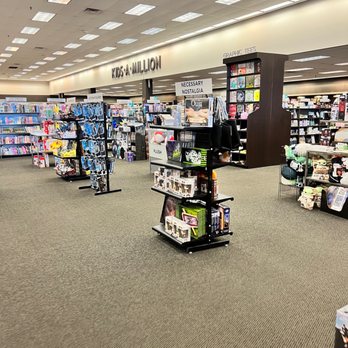 Books-A-Million - Bookstores Near Me - Pensacola, Florida