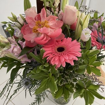 White Flowers - Florists Near Me - Harwich Port, Massachusetts