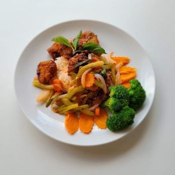 Asian Joint - Thai Chinese Cuisine - General Tso chicken - Chinese Near Me - Fairfax, Virginia