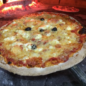 La Cabane à Pizzas - Une pizza parmis nos classique "brousse" - Pizza Near Me - Marseille, 13 La Cabane à Pizzas - Une pizza parmis nos classique "brousse" - Pizza Near Me - Marseille, 13