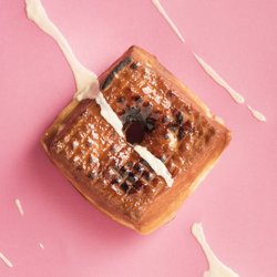 Hoeked Doughnuts - CrèmeBrûF***INGlée