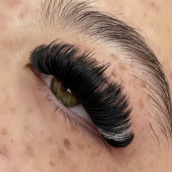 Beauty Plug Stina - mega volume doll eye w/ color - Eyelash Service Near Me