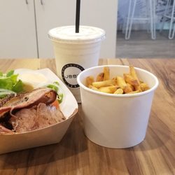 Jee's Burger - Bunless bacon burger, fries and a shake