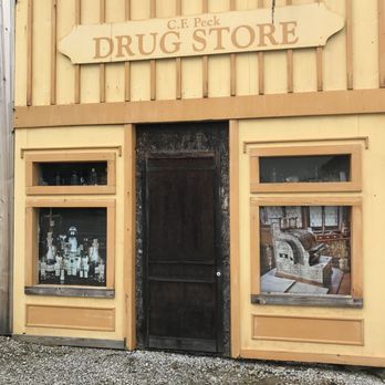 End of the Commons General Store - Grocery Near Me - Mesopotamia, Ohio