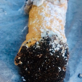 Mike's Pastry - Oreo Cannoli - Bakeries Near Me - Boston, Massachusetts Mike's Pastry - Oreo Cannoli - Bakeries Near Me - Boston, Massachusetts