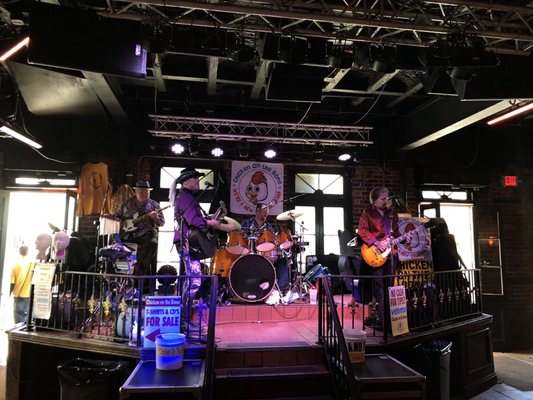 Bourbon Bandstand by null