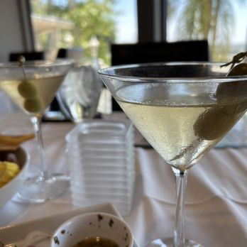 Coco Palm Restaurant - Martinis - Cuban Near Me - Pomona, California