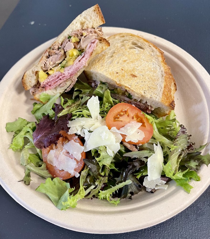 Bird Dog Bistro Logo