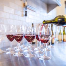 Boards & Beez - Wine tasting & dinner pairing events.