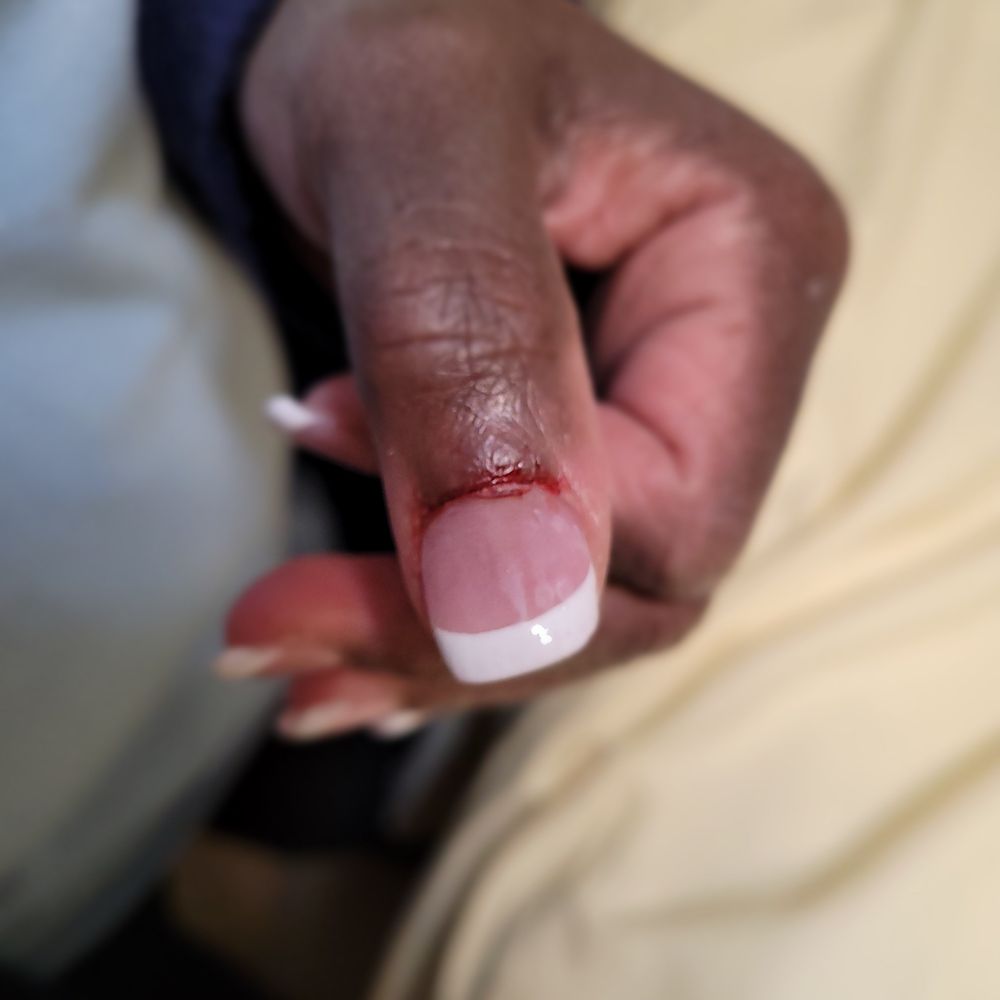 Nail Design - Right thumb - Nail Salons Near Me - Sterling, Virginia Nail Design - Right thumb - Nail Salons Near Me - Sterling, Virginia