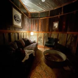 Shack Up Inn