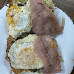 Cafe Bean - Avocado toast with egg and ham. Holly molly soooo good! Wow...