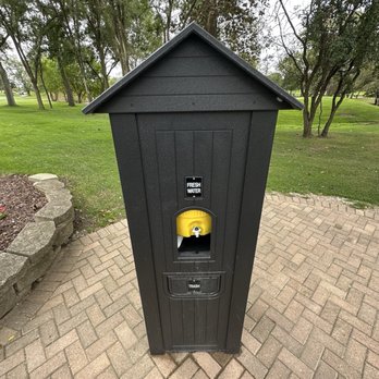 Flagg Creek Golf Course - Water cooler on course. Cups included. - Golf Near Me - Countryside, Illinois Flagg Creek Golf Course - Water cooler on course. Cups included. - Golf Near Me - Countryside, Illinois