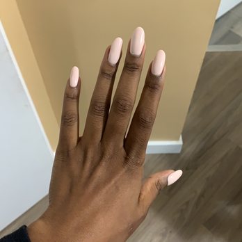 Nails On Yonge - Nail Salons Near Me - Toronto, Ontario