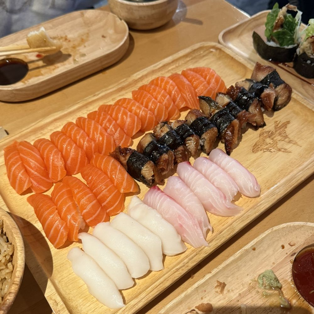 Akino - Sushi Bars Near Me - Elmhurst, New York Akino - Sushi Bars Near Me - Elmhurst, New York