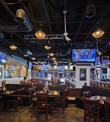 Cosmos Taverna by null