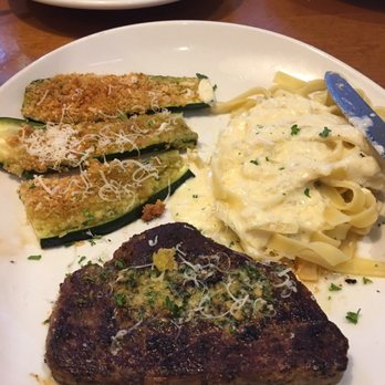 Olive Garden Italian Restaurant - 6 oz Sirloin with Fettuccine Alfredo* - Italian Near Me - Avon, Indiana Olive Garden Italian Restaurant - 6 oz Sirloin with Fettuccine Alfredo* - Italian Near Me - Avon, Indiana