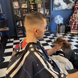 The Houndsmen Barber - Drop the mop.