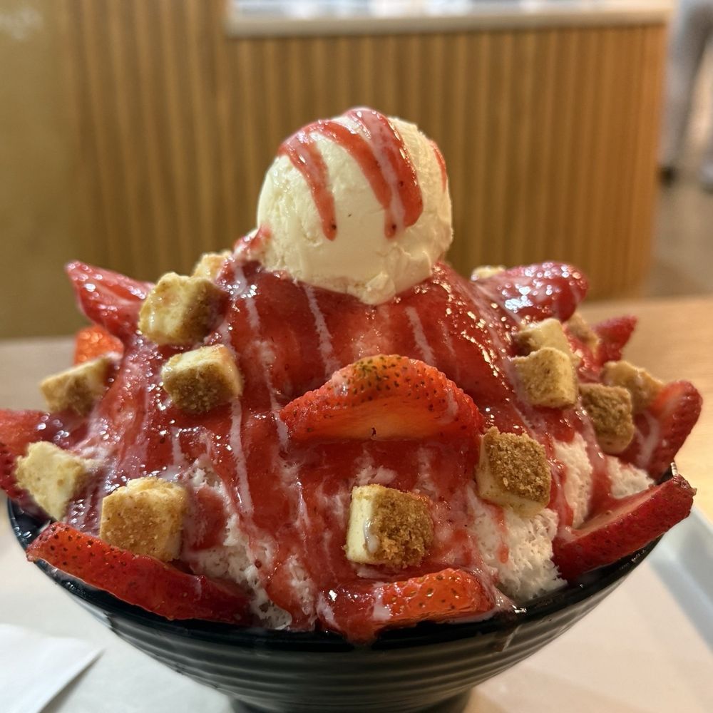 Heybings - Strawberry Cheesecake Bingsoo - Desserts Near Me - Costa Mesa, California Heybings - Strawberry Cheesecake Bingsoo - Desserts Near Me - Costa Mesa, California