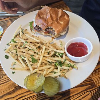 La Fontaine - 1/2# burger with garlic fries - French Near Me - Walnut Creek, California La Fontaine - 1/2# burger with garlic fries - French Near Me - Walnut Creek, California