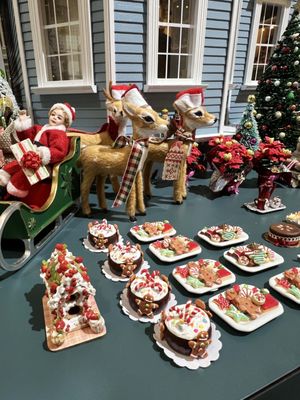 Tiny Doll House by null