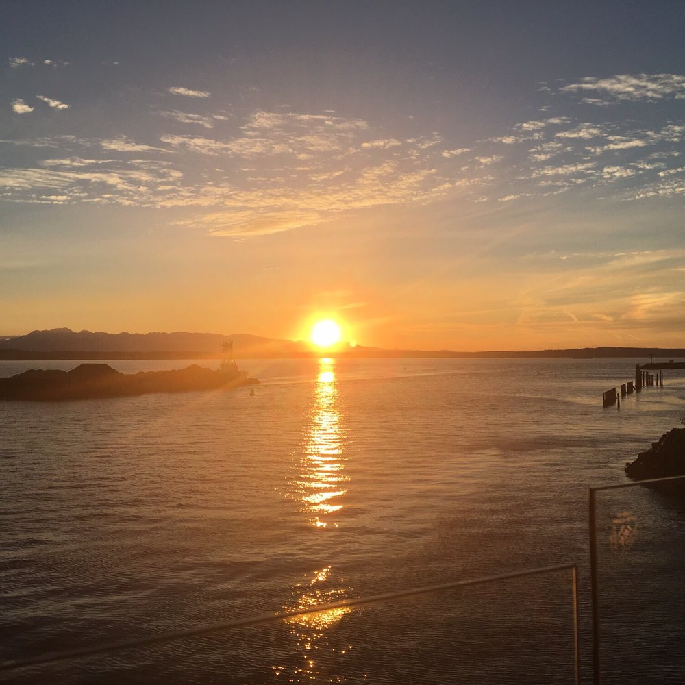 Ray's Café - Stunning sunset! - Seafood Near Me - Seattle, Washington Ray's Café - Stunning sunset! - Seafood Near Me - Seattle, Washington