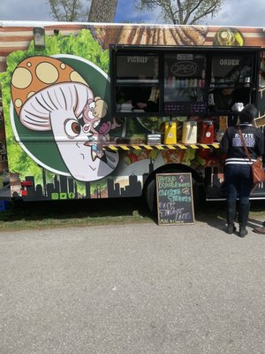Omnivorium Food Truck by null