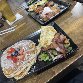 Augie's Cafe - Not good food for the price - Breakfast & Brunch Near Me - Valdosta, Georgia