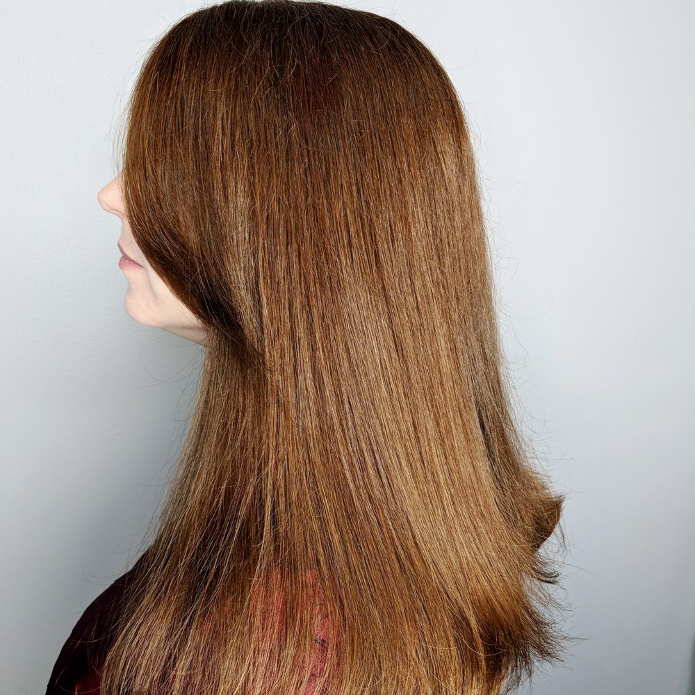 Robert Buck Hair Salon Logo