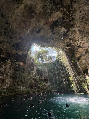 Ik Kil Cenote by null