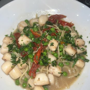 Breeze Restaurant - Scallop pasta - New American Near Me - Nantucket, Massachusetts Breeze Restaurant - Scallop pasta - New American Near Me - Nantucket, Massachusetts