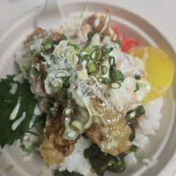 Maui Fresh Streatery - Spicy tuna and shrimp tempura don