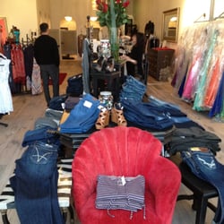 Button Up Boutique - Agelless fashion.