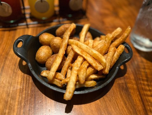 Lazy Dog Restaurant & Bar by null