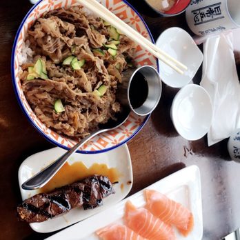 Musashi's - Sukiyaki Beef Bowl, Beef Skewer, California Rolls, and Fresh Salmon - Sushi Bars Near Me - Seattle, Washington