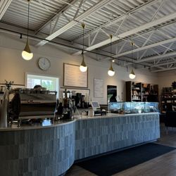 Versare Cafe + Market