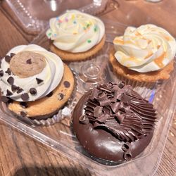 Molly’s Cupcakes - 4 cupcakes