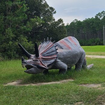 Dinosaurs In The Woods - Triceratops 08-19-2022 - Public Art Near Me - Elberta, Alabama Dinosaurs In The Woods - Triceratops 08-19-2022 - Public Art Near Me - Elberta, Alabama