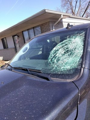 Windshield Repair/Replacement - For more than 20 years now, we’ve been offering superior mobile vehicle services in St. Clair, Port Huron and the surrounding areas of Southeast Michigan.
Regardless of whether you’re in need a quick windshield repair after a stone has hit your window or a reliable mobile windshield replacement after an accident, we can help. Trust in the knowledge and skill of our experienced technicians rather than falling prey to other auto glass repair companies that claim extensive time and labor is required to make your windshield whole again. Not only have we perfected our technique over the years, but we utilize only the best equipment to ensure that you are back out on the road as quickly as possible. Windshield Repair/Replacement - For more than 20 years now, we’ve been offering superior mobile vehicle services in St. Clair, Port Huron and the surrounding areas of Southeast Michigan.
Regardless of whether you’re in need a quick windshield repair after a stone has hit your window or a reliable mobile windshield replacement after an accident, we can help. Trust in the knowledge and skill of our experienced technicians rather than falling prey to other auto glass repair companies that claim extensive time and labor is required to make your windshield whole again. Not only have we perfected our technique over the years, but we utilize only the best equipment to ensure that you are back out on the road as quickly as possible.