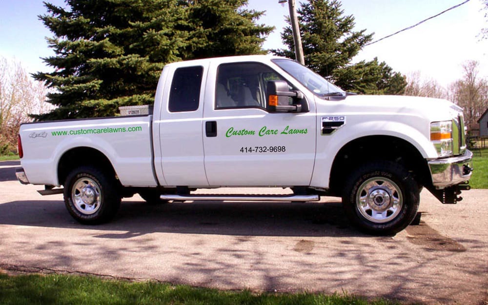 Custom Care Lawns - tree service in Milwaukee, WI