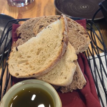 M'tucci's Twenty-Five - Fresh bread and olive oil - Italian Near Me - Albuquerque, New Mexico