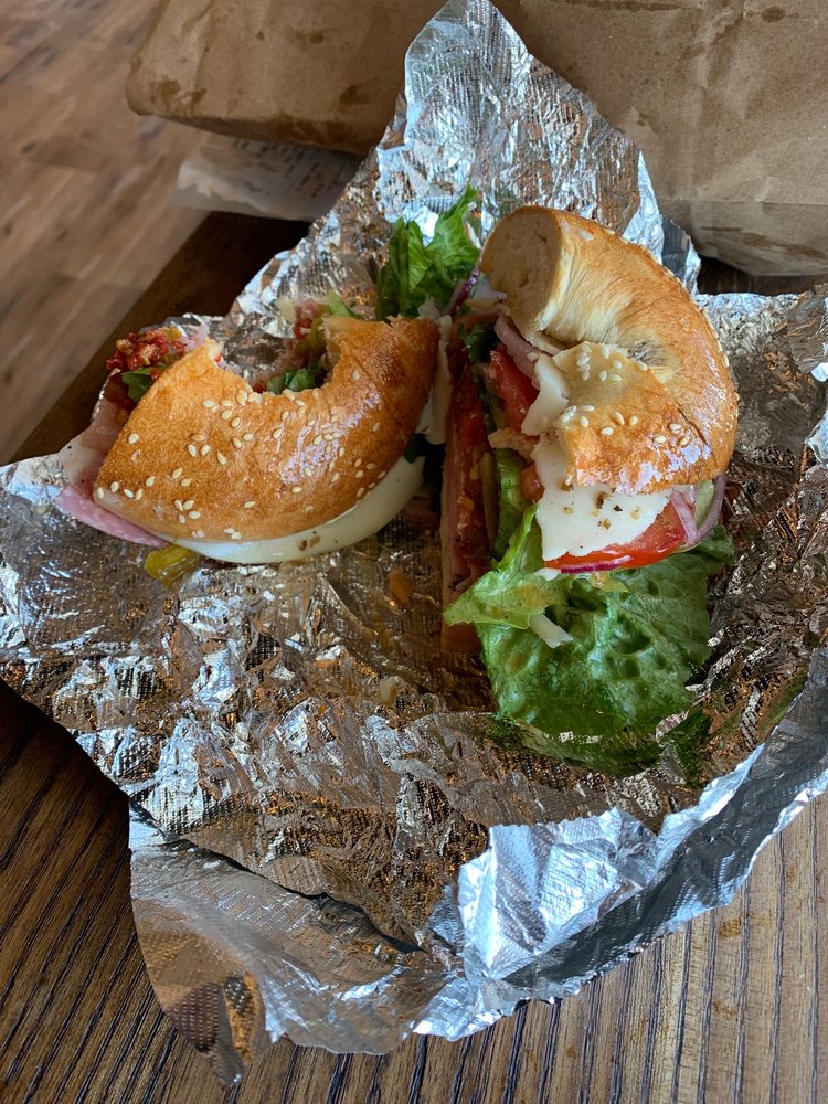 ÜBER BAGELS & DELI Updated October 2024 65 Photos & 100 Reviews