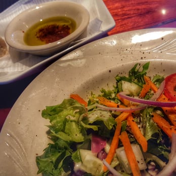 Currents Restaurant - Salad and bread, great dressing - Seafood Near Me - Tarpon Springs, Florida Currents Restaurant - Salad and bread, great dressing - Seafood Near Me - Tarpon Springs, Florida