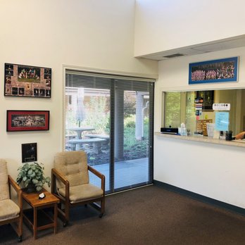 Preddy Chiropractic - Reception desk - Chiropractors Near Me - Tyler, Texas Preddy Chiropractic - Reception desk - Chiropractors Near Me - Tyler, Texas