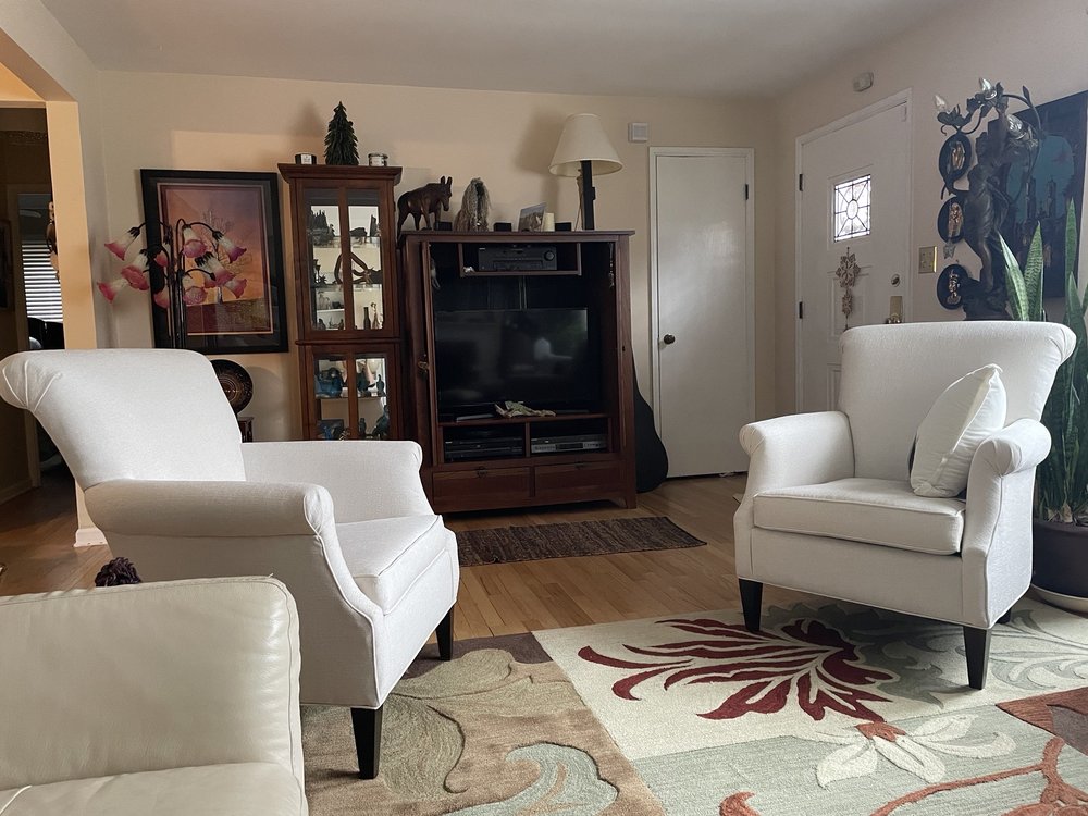 Bernard Skyline Upholstery - upholstery in North Royalton, OH