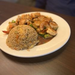 Sushi Yokohama - Hibachi Chicken & Scallops