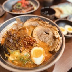 Sunset Noodle House - Tan tan ramen