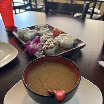 Kome Sushi Bar - Sushi Bars Near Me - Wyandotte, Michigan Kome Sushi Bar - Sushi Bars Near Me - Wyandotte, Michigan