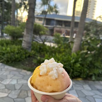 Ululani's Hawaiian Shave Ice - sun flavors - Desserts Near Me - Honolulu, Hawaii Ululani's Hawaiian Shave Ice - sun flavors - Desserts Near Me - Honolulu, Hawaii